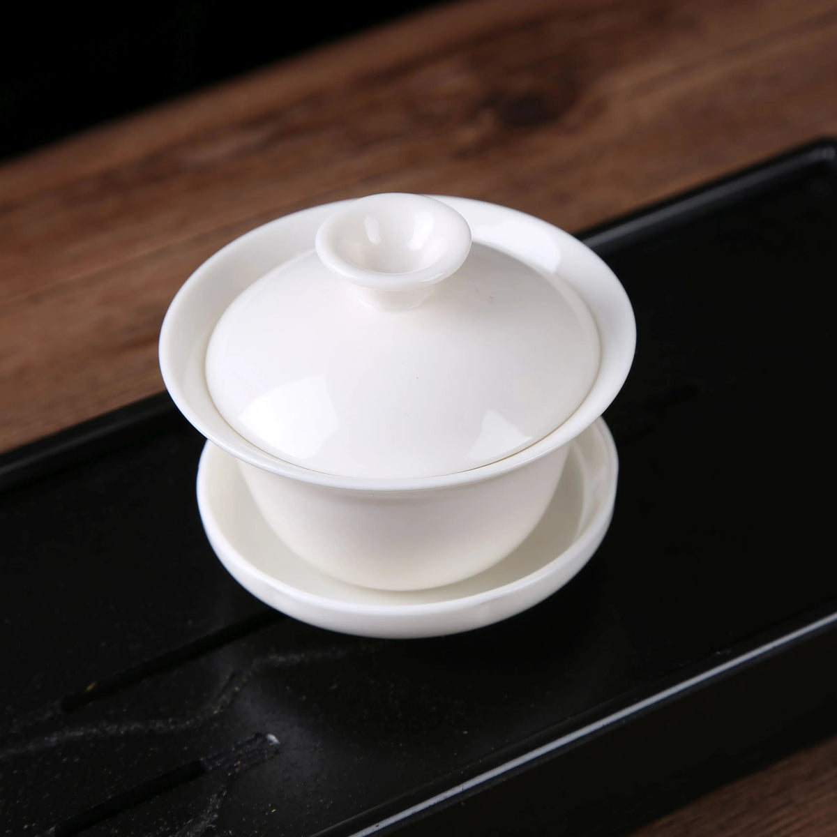 Classic white porcelain gaiwan with lid and saucer