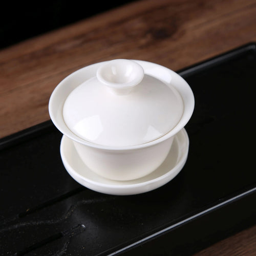 Classic white porcelain gaiwan with lid and saucer