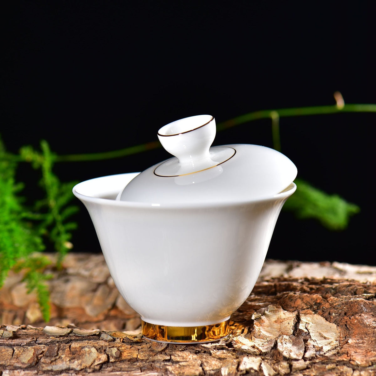 Gold on white Dehua jade porcelain gaiwan with lid